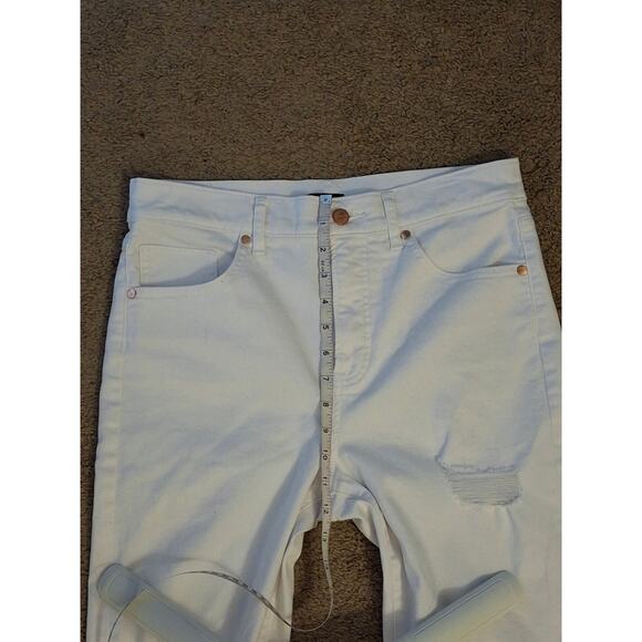 Express Women's White Distressed Raw Hem High Rise Straight Jeans Size 8 Long - Picture 3 of 12